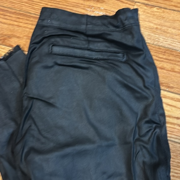 Black pants - Picture 2 of 8